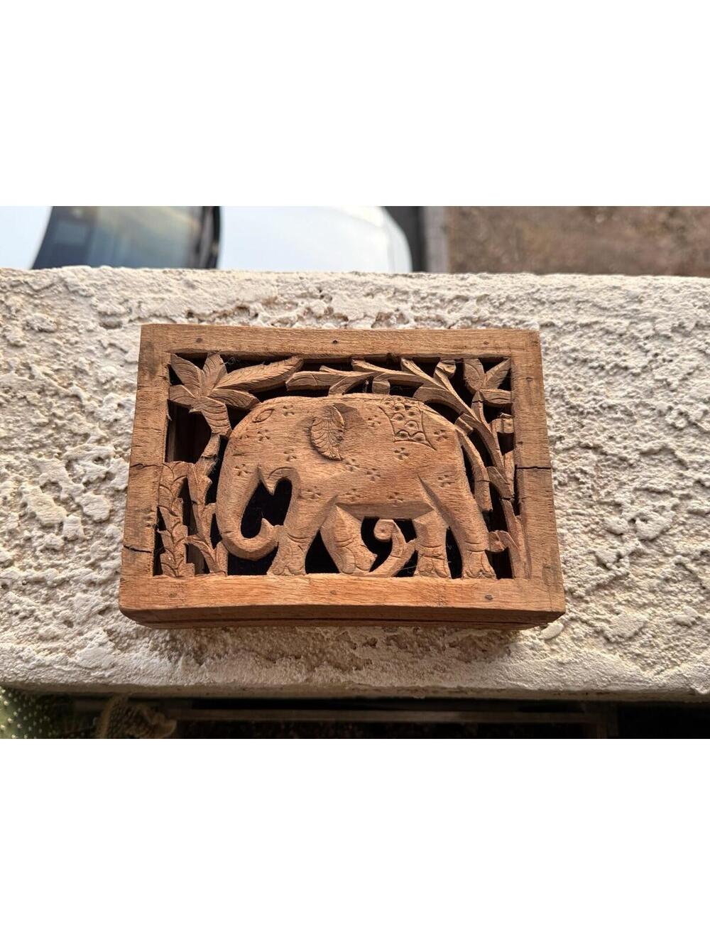 Decorative Hand Carved Elephant Wood Trinket Jewel Box India Hinged